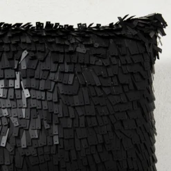 Studio Lumbar Pillow - Black -Furniture Sales webimage 040733938 DTL1