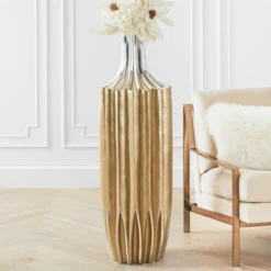 Savannah Floor Vase -Furniture Sales webimage 121046072 ALT1