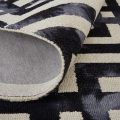 Lauren Rug - Black/Ivory -Furniture Sales webimage 620009349 DTL2