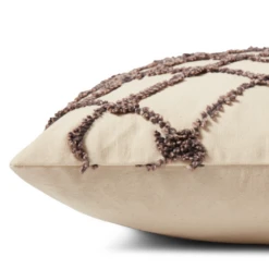 Iggy Pillow 18" - Ivory/Black -Furniture Sales webimage 620551354 DTL1