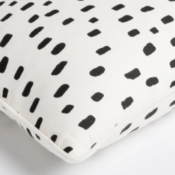 Addison Pillow 18" - Ivory/Black -Furniture Sales webimage 620721126 DTL2