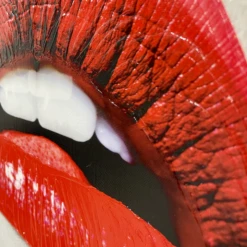 Butterfly Lips -Furniture Sales webimage 630195626 630113485 DTL1 1