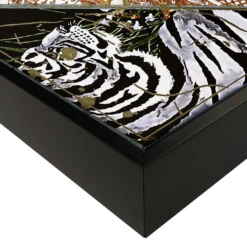 Jungle Tiger -Furniture Sales webimage 630396648 630386023 DTL3 1
