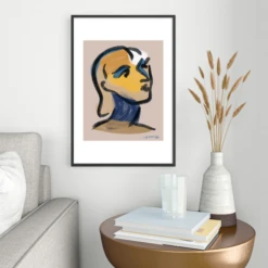 Ninette Modern Portrait -Furniture Sales webimage 630743590 RV 1