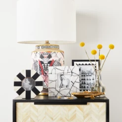 Nikki Chu - Maze Marble Frame -Furniture Sales webimage Nikkichu FrameVignette 15 01 square